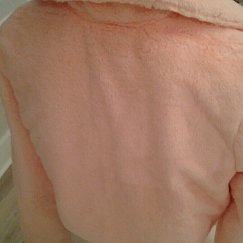Beautiful peach jacket - Picture 3 of 3